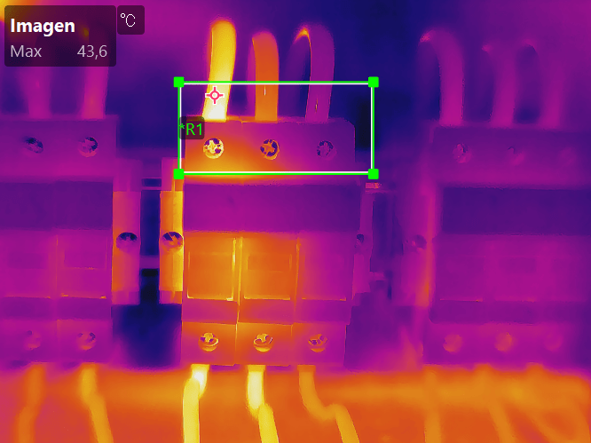 imagen termográfica de contactor eléctrico