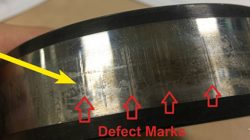 Espectro de vibración mostrando frecuencia de falla en pista externa